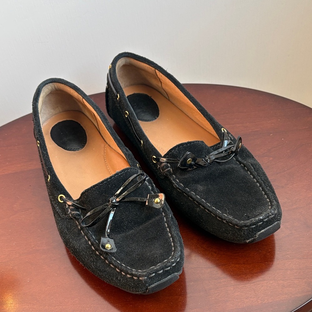 Clarks Black Suede Women’s Moccasin Loafers size 9 EUC!